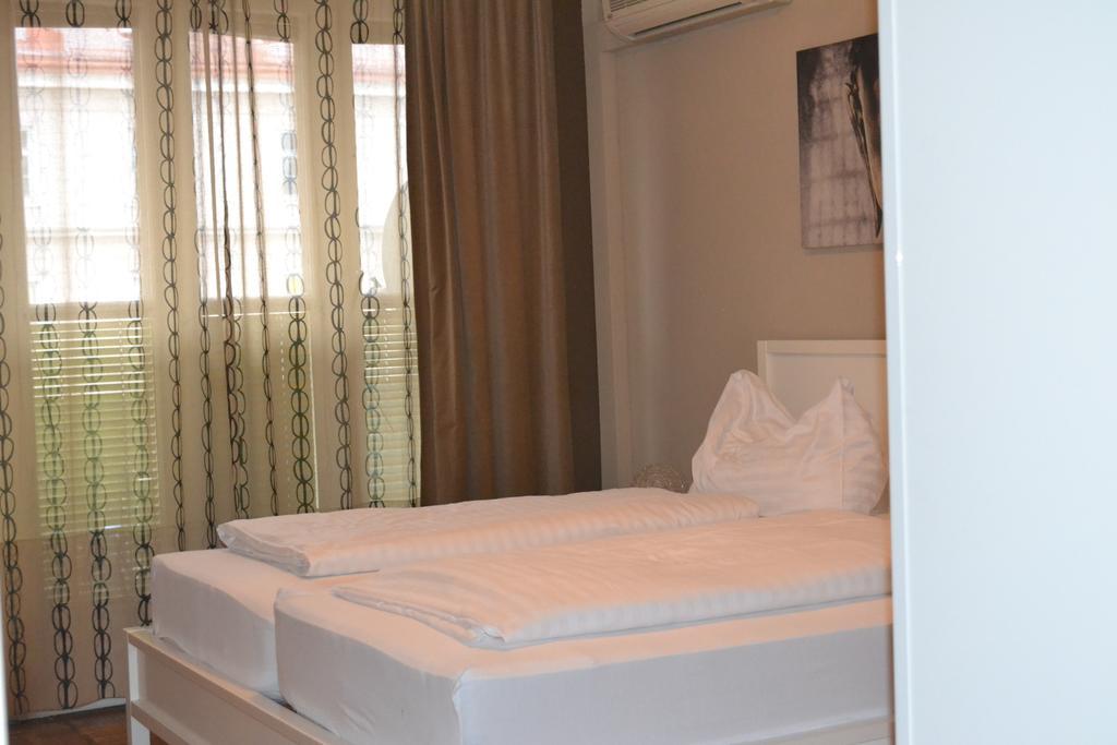 Goldfisch Apartment Hoher Markt Vienna Room photo